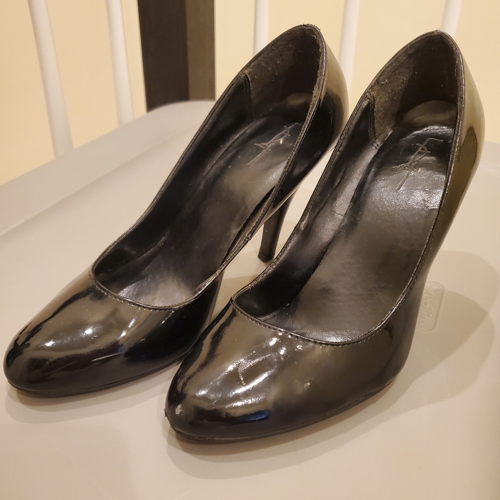 Corfam kitten heels